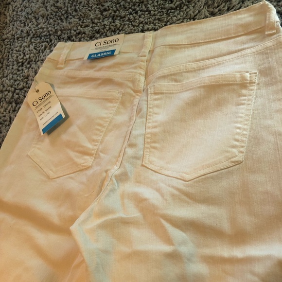 White Skinny Jeans - Picture 3 of 5